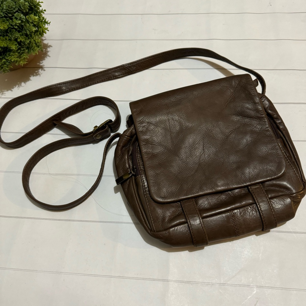 Wilsons‎ Dark Chocolate Brown Genuine Leather Crossbody Shoulder Messenger Bag
